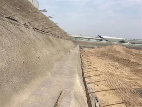 墨玉河道边坡加固